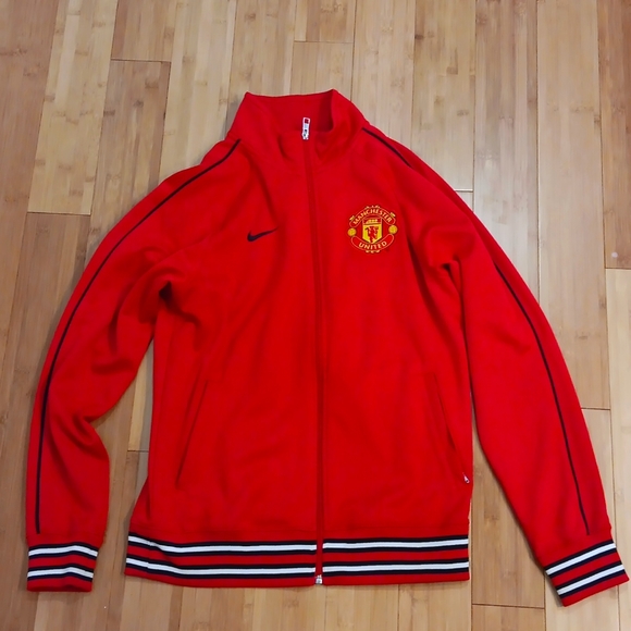 Manchester United Jacket/Fleece - Picture 1 of 3